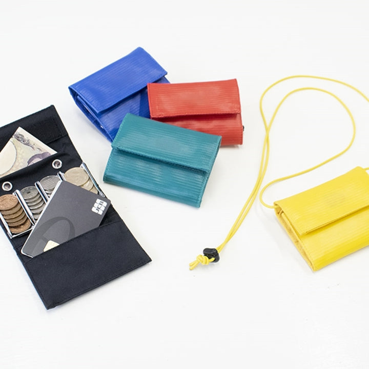 💳 Compact Crossbody Coin Wallet
