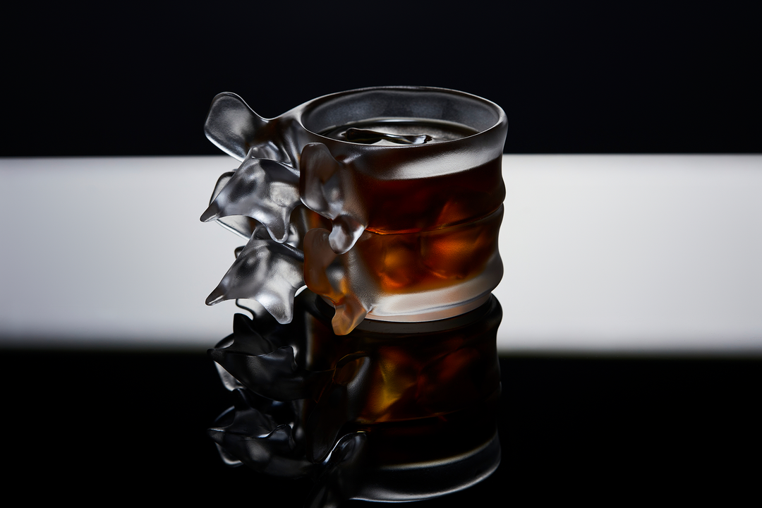 🥃Sculptural Spine-Inspired Crystal Glass — Handmade Art Drinkware