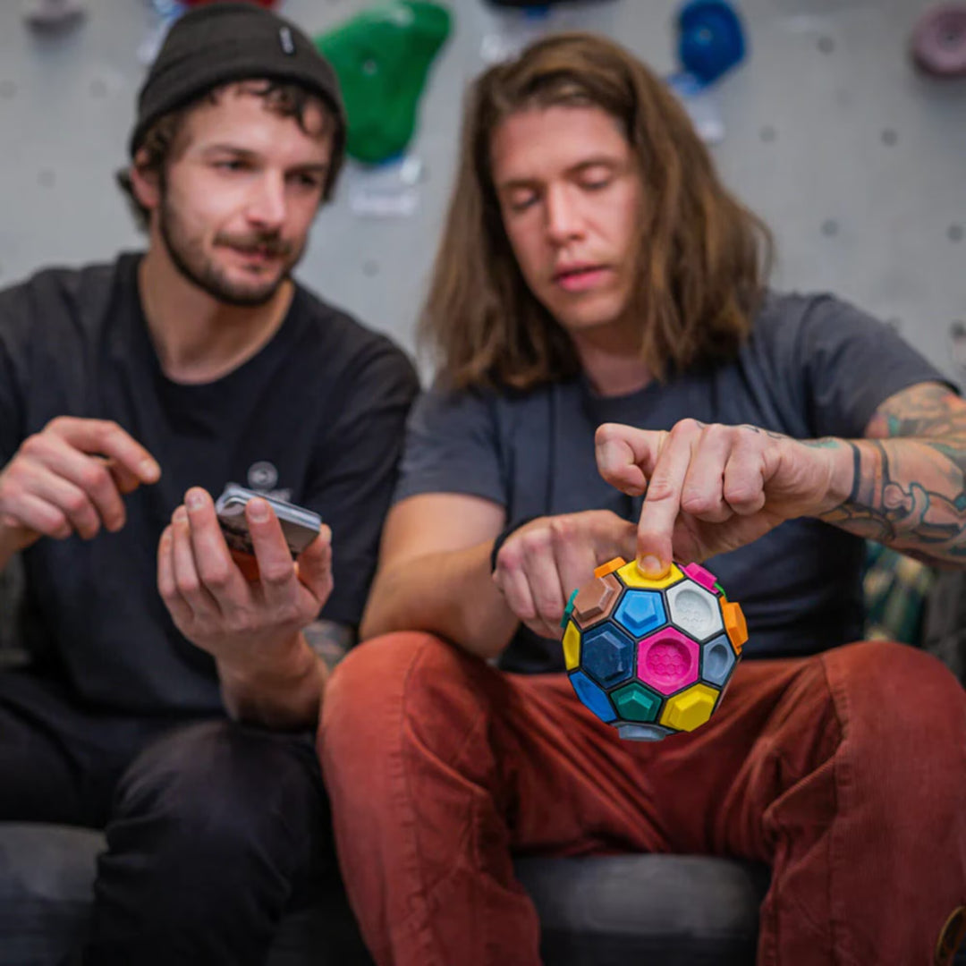 🧗 Pocket-Sized 3D Climbing Puzzle Ball
