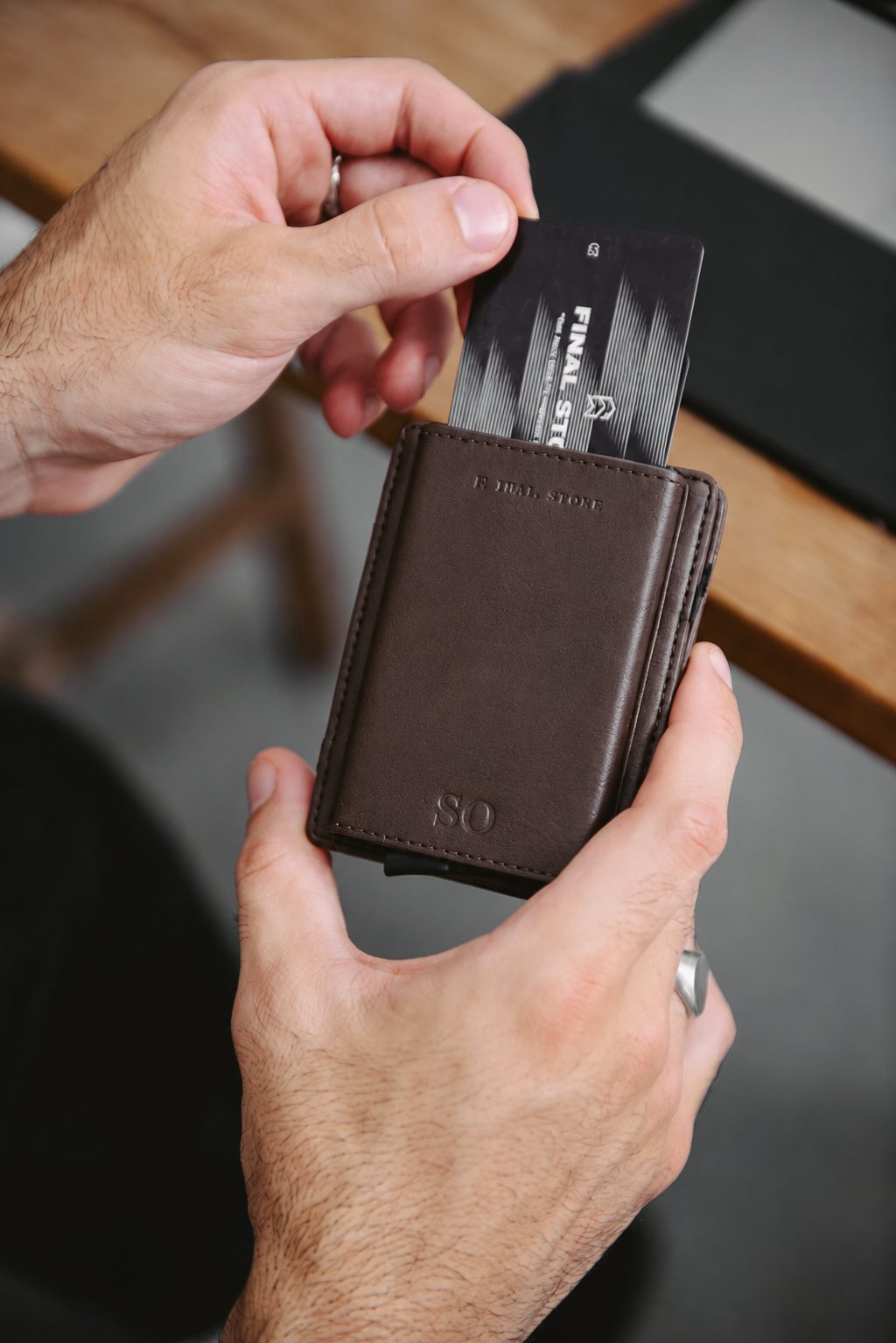 Slim Pop-Up RFID Wallet | Magic Wallet